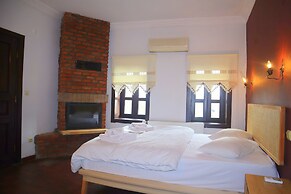 Moncheri Butik Otel & Restoran