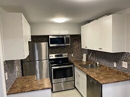 Modern 3 BR Home - Family Friendly