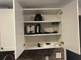 Modern 3 BR Home - Family Friendly