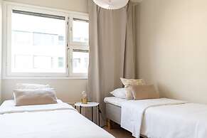 Fully renovated 3br apartment with sauna