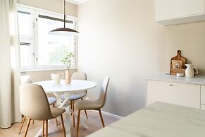 Fully renovated 3br apartment with sauna