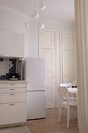 2ndhomes Bright & Spacious City Studio