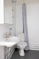 2ndhomes Bright & Spacious City Studio