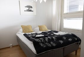 2ndhomes Central 1BR Apartment w Balcony