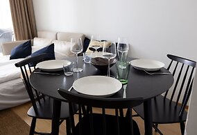 2ndhomes Central 1BR Apartment w Balcony