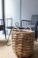 2ndhomes Central 1BR Apartment w Balcony