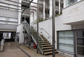 2ndhomes Central 1BR Apartment w Balcony