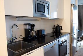 2ndhomes Central 1BR Apartment w Balcony