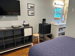 Tuggle's Gap Roadside Inn - Blue Ridge Parkway