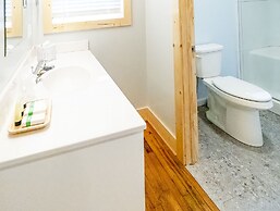 Tuggle's Gap Roadside Inn - Blue Ridge Parkway