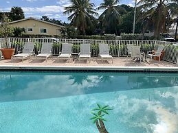 Bayview Regency Apartments By Lowkl