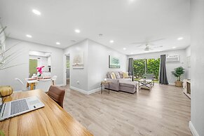 Bayview Regency Apartments By Lowkl