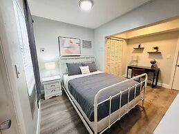 Bayview Regency Apartments By Lowkl