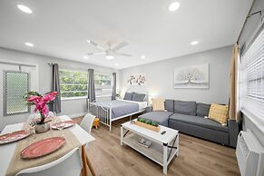 Bayview Regency Apartments By Lowkl