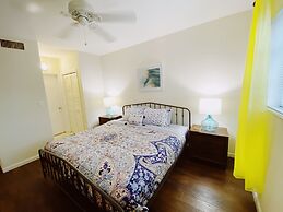 Bayview Regency Apartments By Lowkl