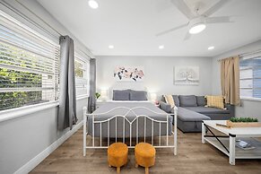 Bayview Regency Apartments By Lowkl