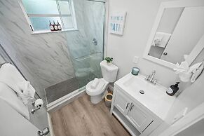 Bayview Regency Apartments By Lowkl