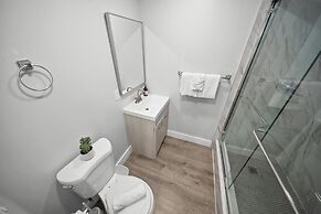 Bayview Regency Apartments By Lowkl