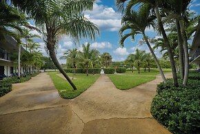 Riverwatch Apartments by Lowkl