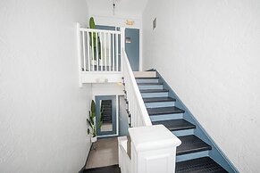 Nine20 Collins Apartments by Lowkl