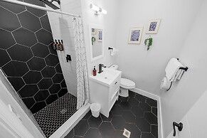 Nine20 Collins Apartments by Lowkl