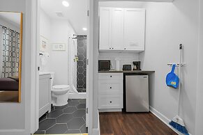 Nine20 Collins Apartments by Lowkl