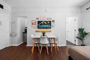 Nine20 Collins Apartments by Lowkl