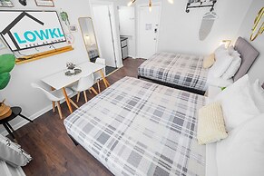 Nine20 Collins Apartments by Lowkl