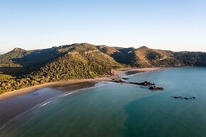 Cape Hillsborough Nature Tourist Park