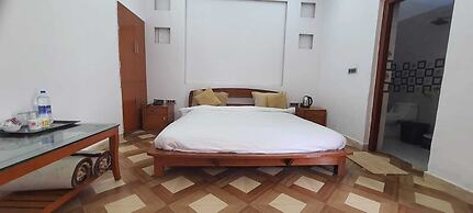 DTR Jungle Hideaways