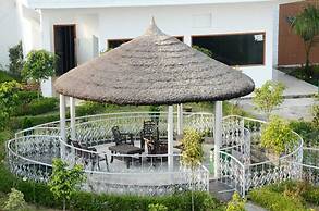 DTR Jungle Hideaways