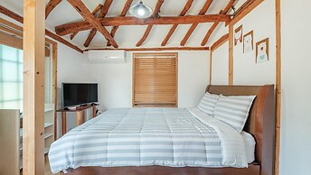 Jeju Motungedoljib Dogchaepension