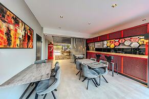 Intercity Airport Hotel