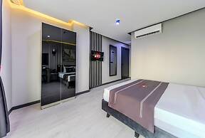 Intercity Airport Hotel