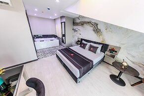 Intercity Airport Hotel