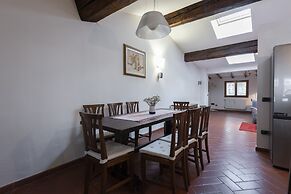 Toscanella 3 Bedrooms by Mmega