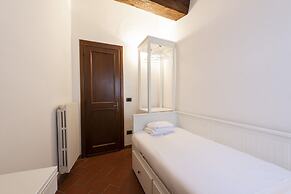 Toscanella 3 Bedrooms by Mmega