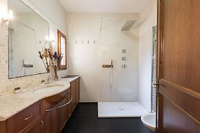 Toscanella 3 Bedrooms by Mmega