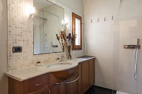 Toscanella 3 Bedrooms by Mmega