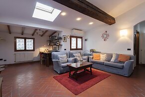 Toscanella 3 Bedrooms by Mmega