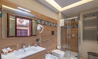 Macramé Suites & Rooms