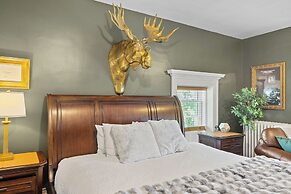 Historic Cotton Mansion Duluth Boutique Hotel