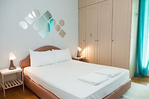 Brand new apt in central Athens