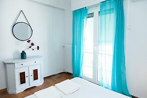 Brand new apt in central Athens