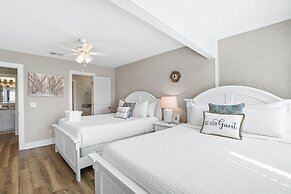 Bay Point Golf Villas by PHG