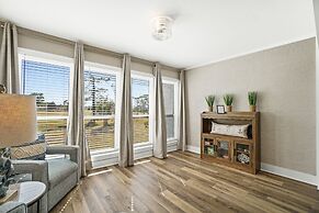 Bay Point Golf Villas by PHG