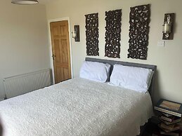 6 Ensuite Bedrooms-sleeps 12-garden-sea & Mtn View