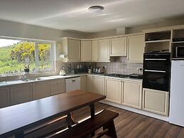 6 Ensuite Bedrooms-sleeps 12-garden-sea & Mtn View