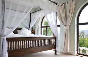 6 Ensuite Bedrooms-sleeps 12-garden-sea & Mtn View