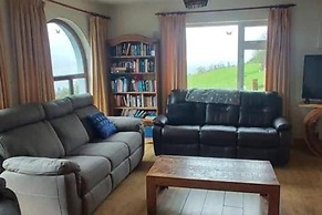 6 Ensuite Bedrooms-sleeps 12-garden-sea & Mtn View